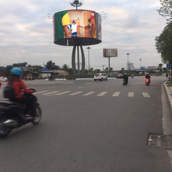 man-hinh-led-ngoai-troi-TP Vinh-3