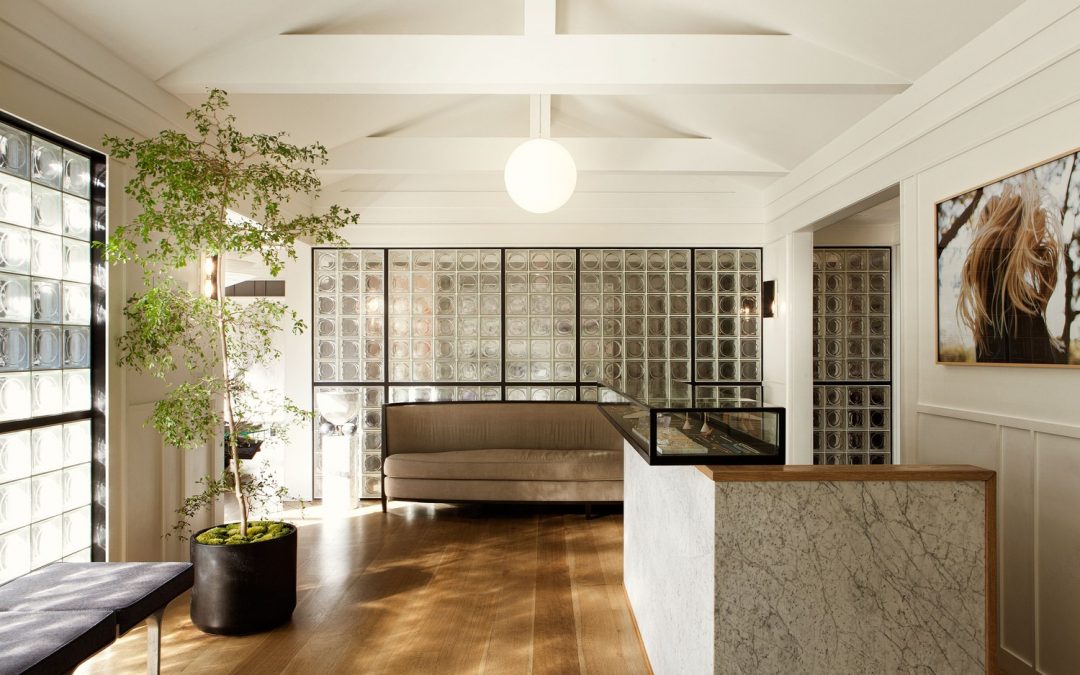 gach-kinh-xu-huong-noi-that-2023