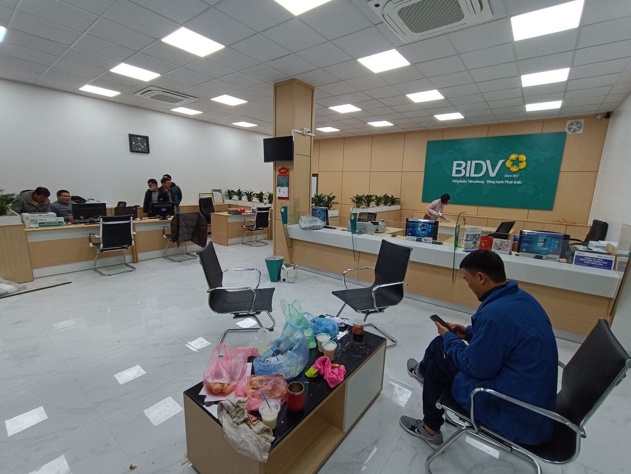 thiet-ke-noi-that-phong-lam-viec-ngan-hang-BIDV