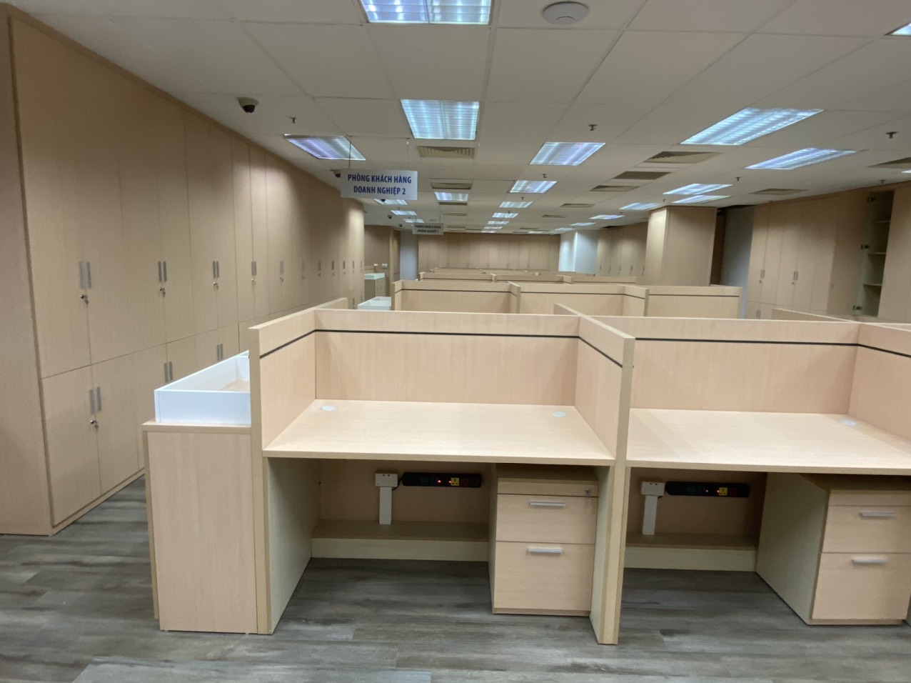 vach-ngan-van-phong-asavin-1