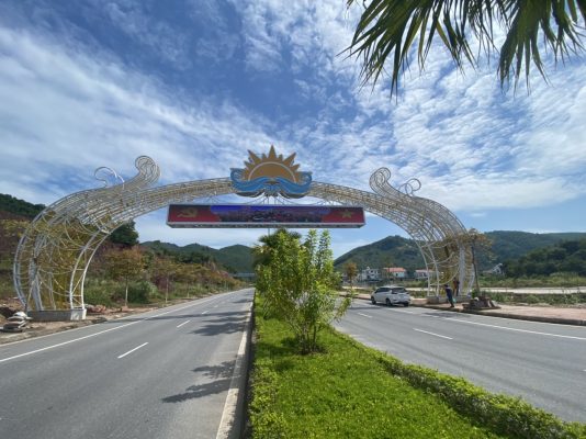 thi-cong-cong-chao-Van_Don