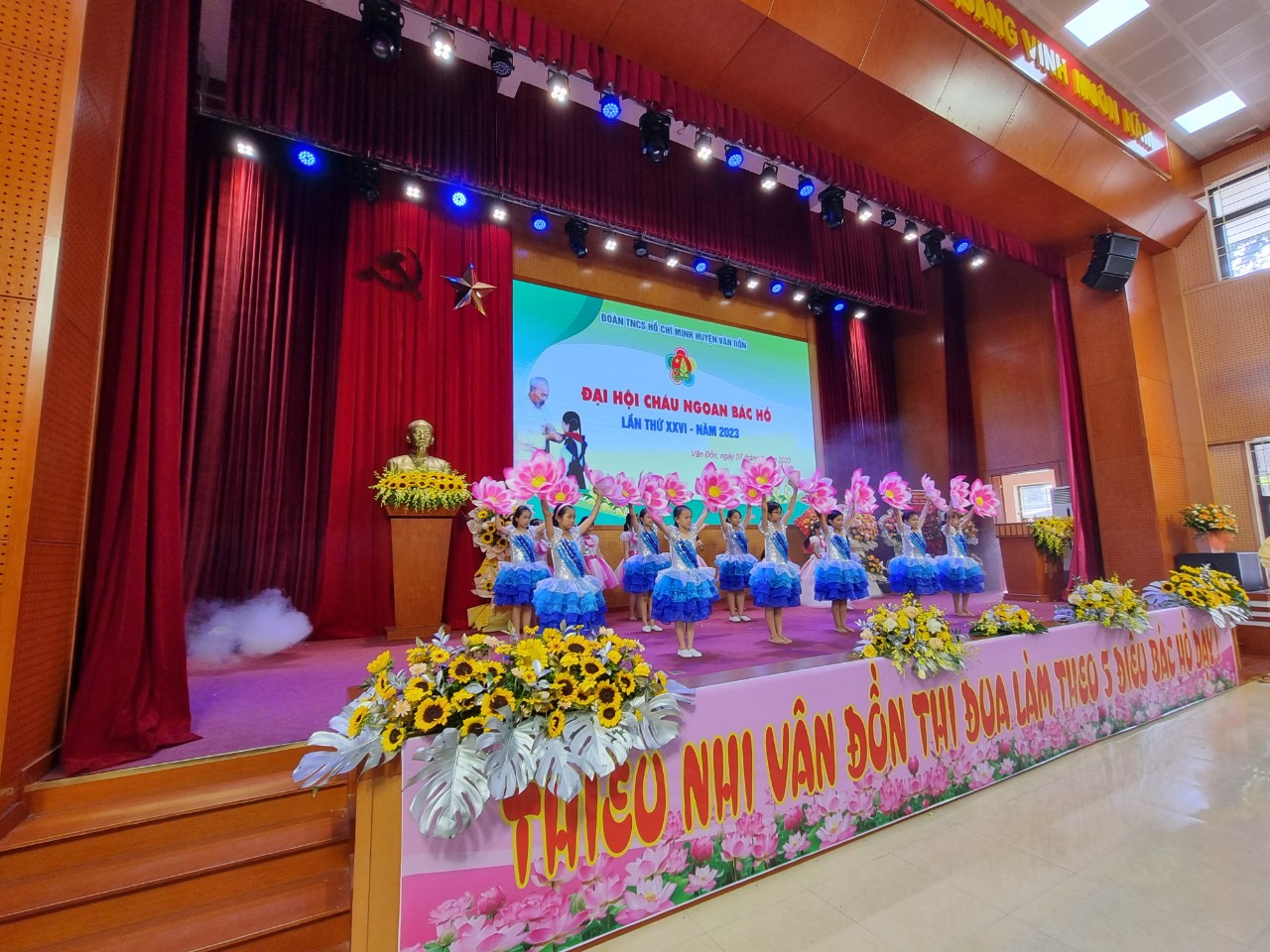man-hinh-led-cai-rong-6