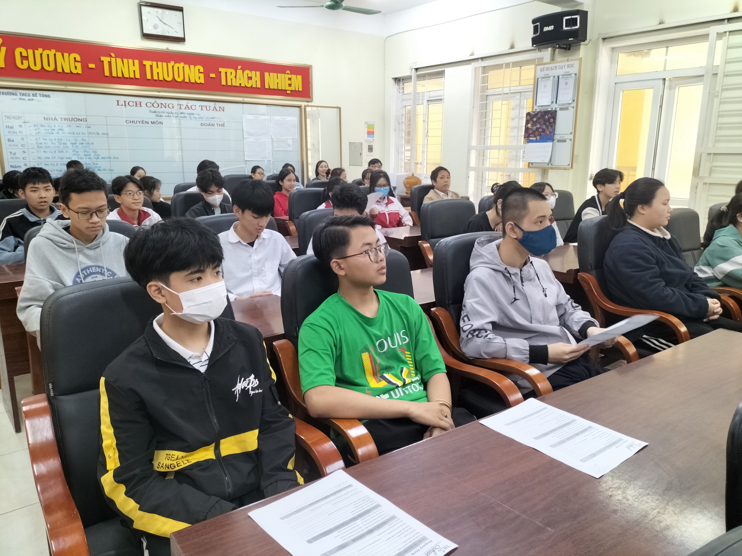 Phòng họp hội đồng dùng làm hội thảo học sinh
